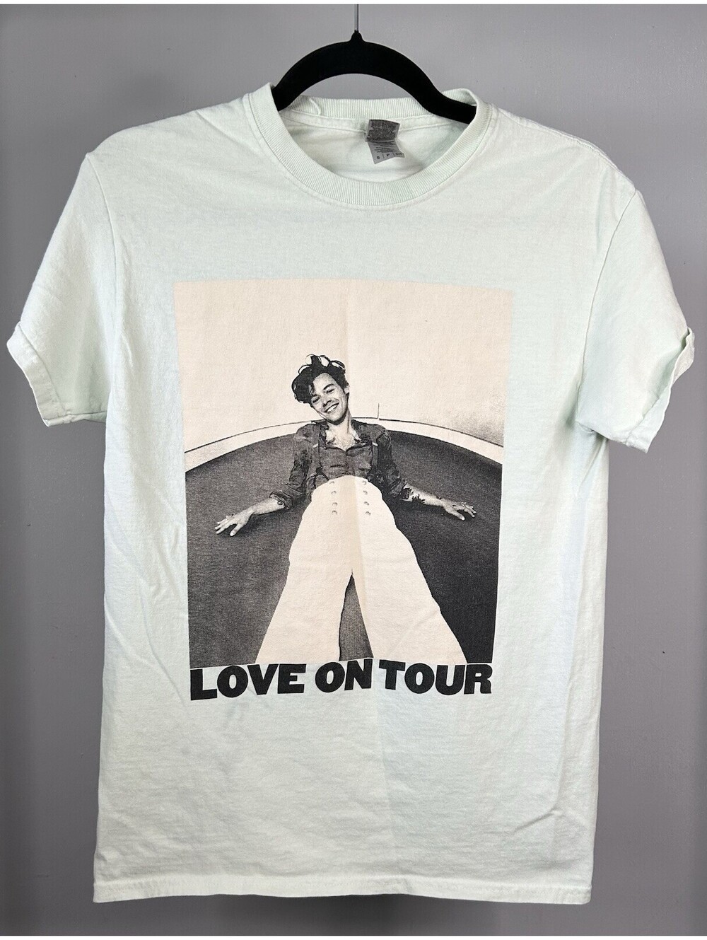Harry Styles Love On Tour T-Shirt Men’s Size Small